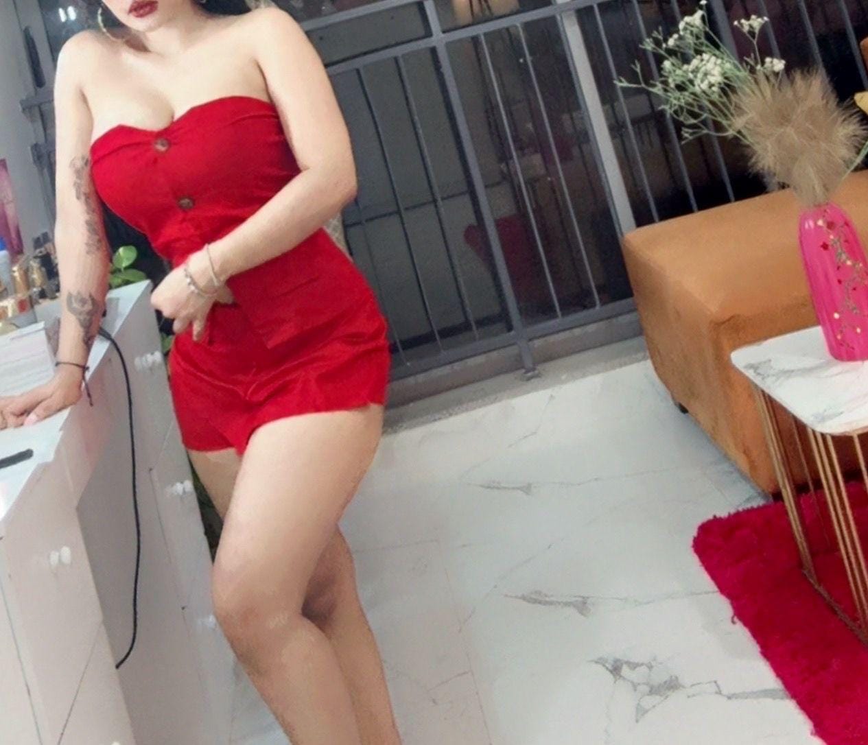 Pune call girl